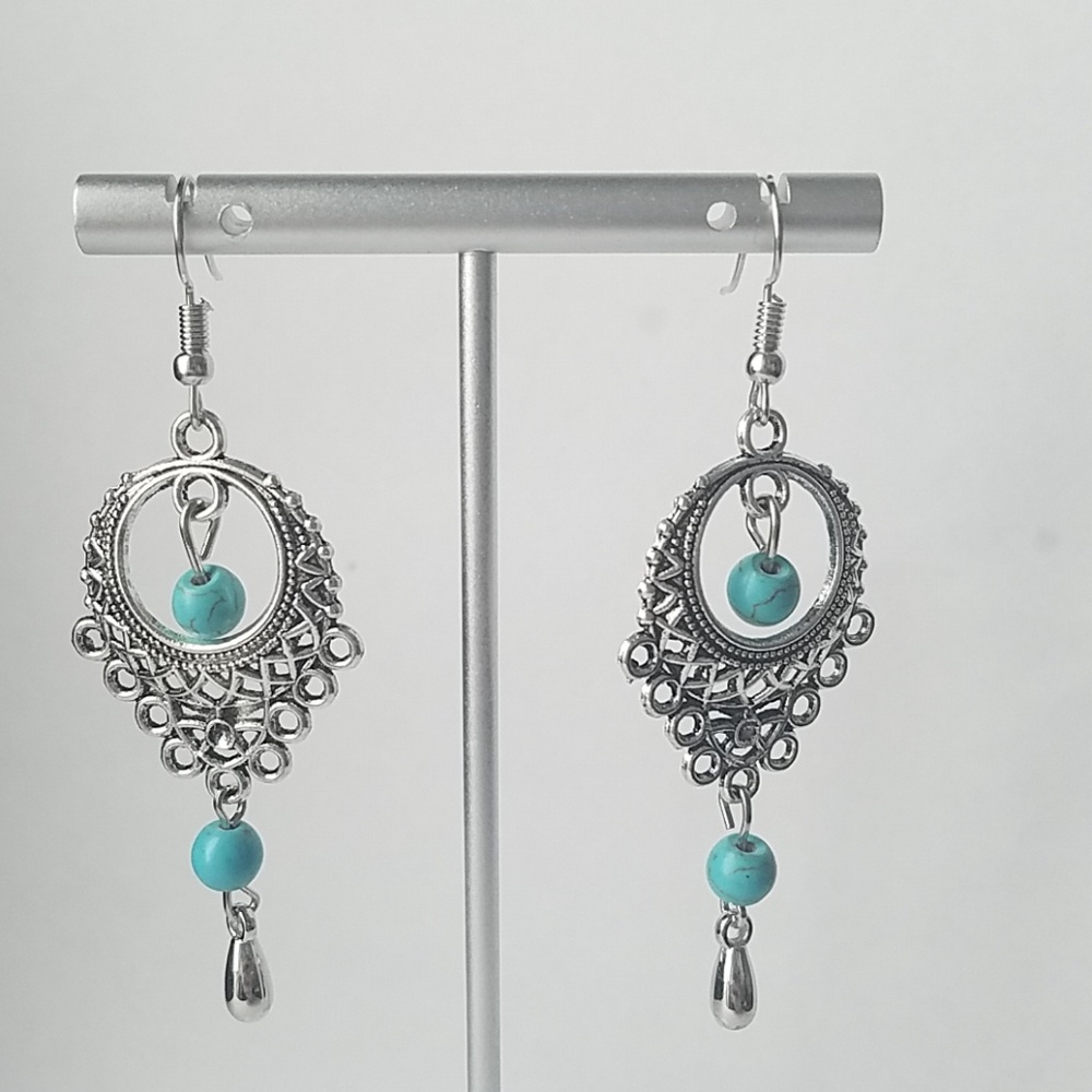 Boho dangle earrings - Picture 3 of 3